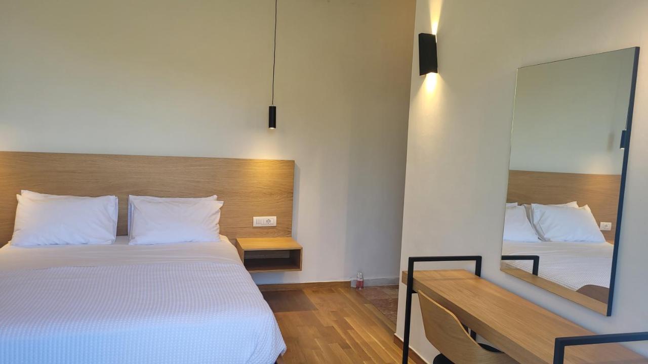 Theoxenia Hotel Andrítsaina Eksteriør bilde