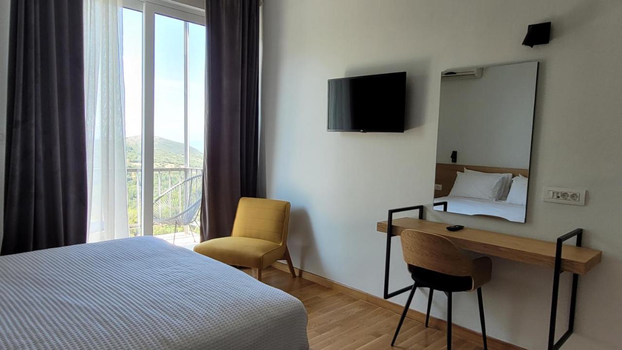 Theoxenia Hotel Andrítsaina Eksteriør bilde