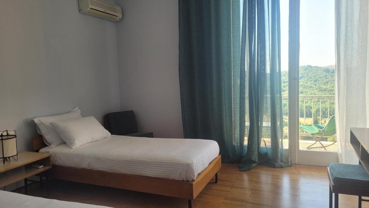 Theoxenia Hotel Andrítsaina Eksteriør bilde