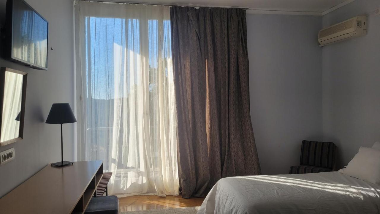 Theoxenia Hotel Andrítsaina Eksteriør bilde